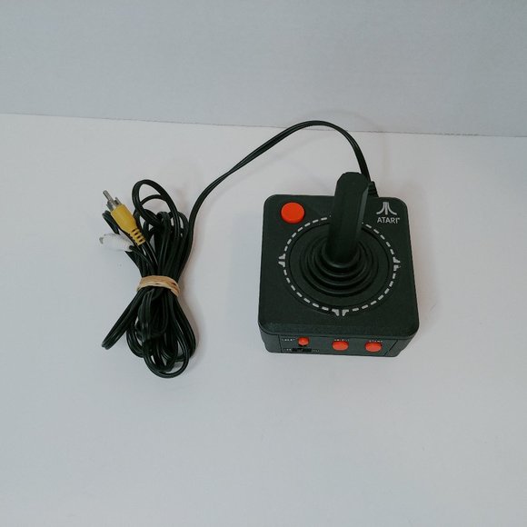 Atari TV Joystick Game - Plug N’ Play - 10 Vintage Games 2002 - Picture 1 of 4